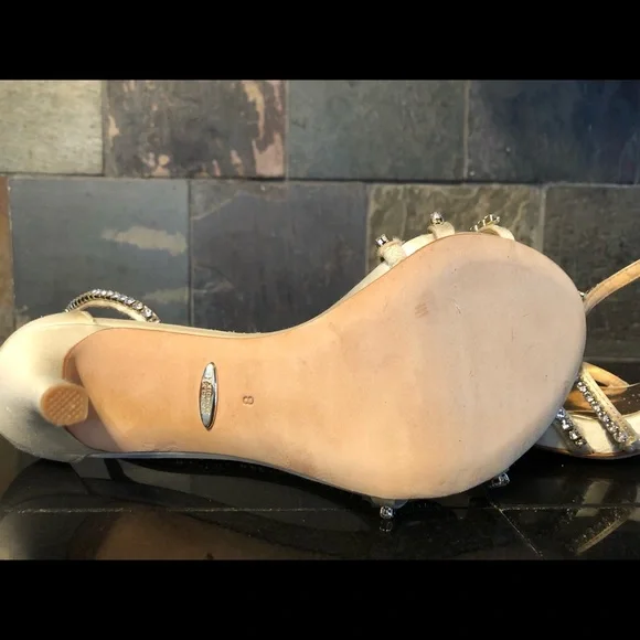Badgley Mischka ivory & crystal sandals - Picture 7 of 14